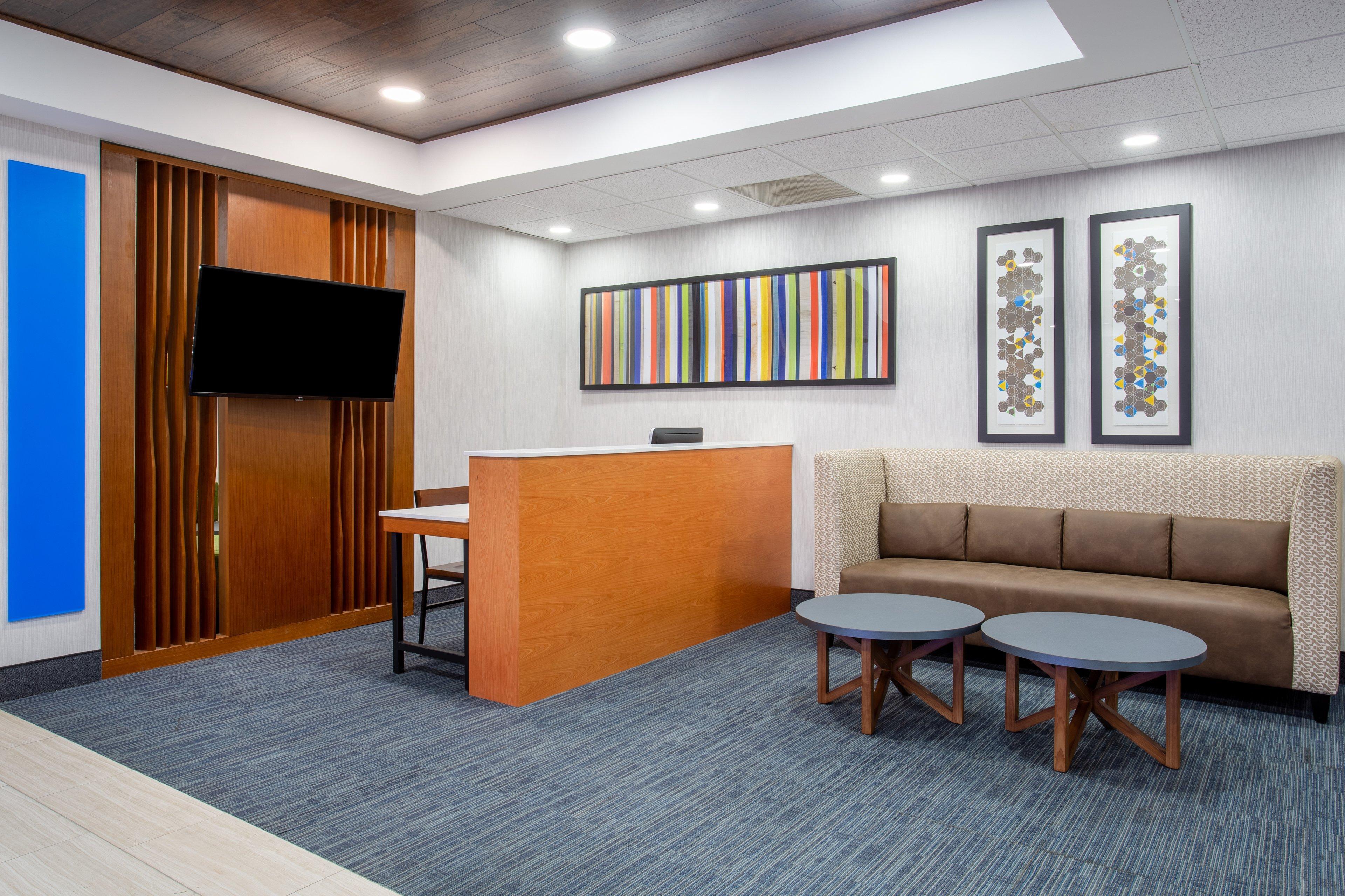 Holiday Inn Express Hotel & Suites Fort Wayne By Ihg Ellisville Exterior photo