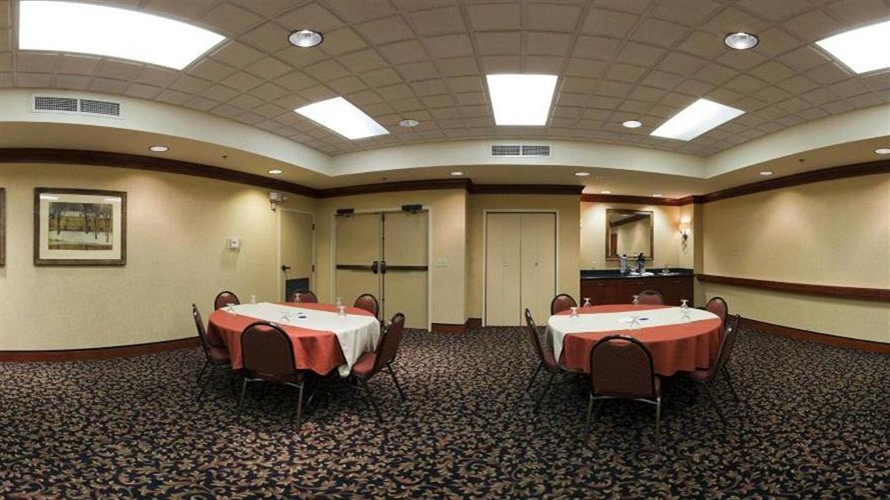 Holiday Inn Express Hotel & Suites Fort Wayne By Ihg Ellisville Exterior photo