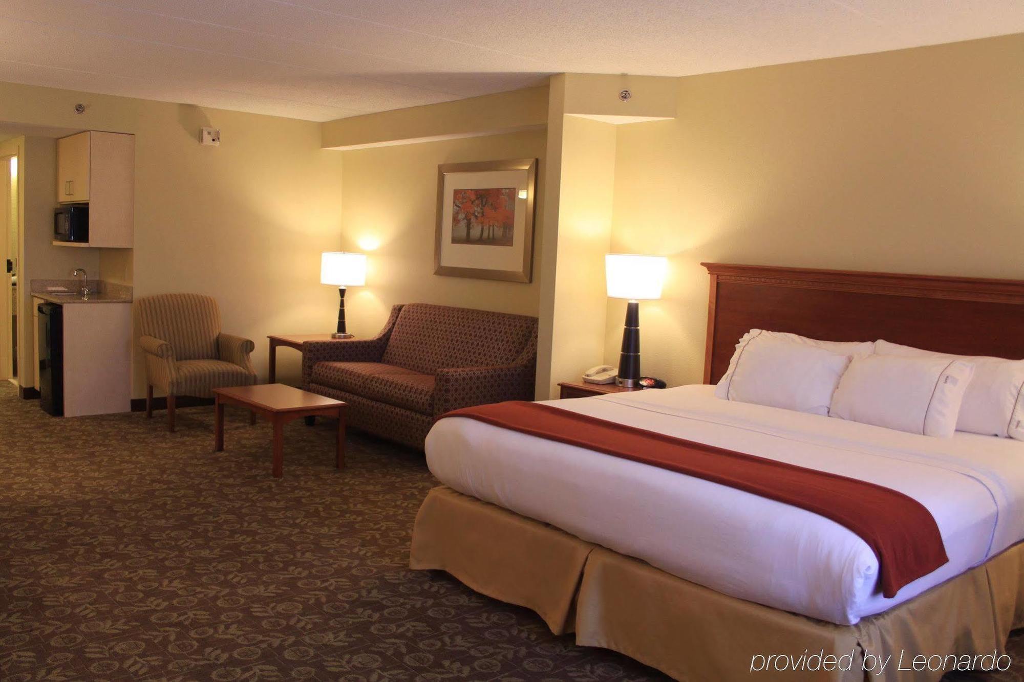 Holiday Inn Express Hotel & Suites Fort Wayne By Ihg Ellisville Exterior photo